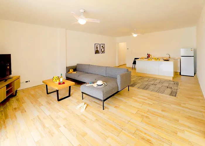 Villa Bella, Modern 4 Bed