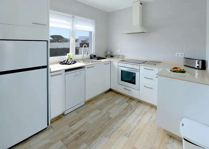 Bella, Modern 4 Bed Коста Бланка