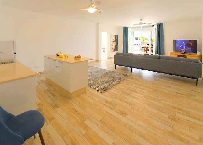 Bella, Modern 4 Bed Вилла *